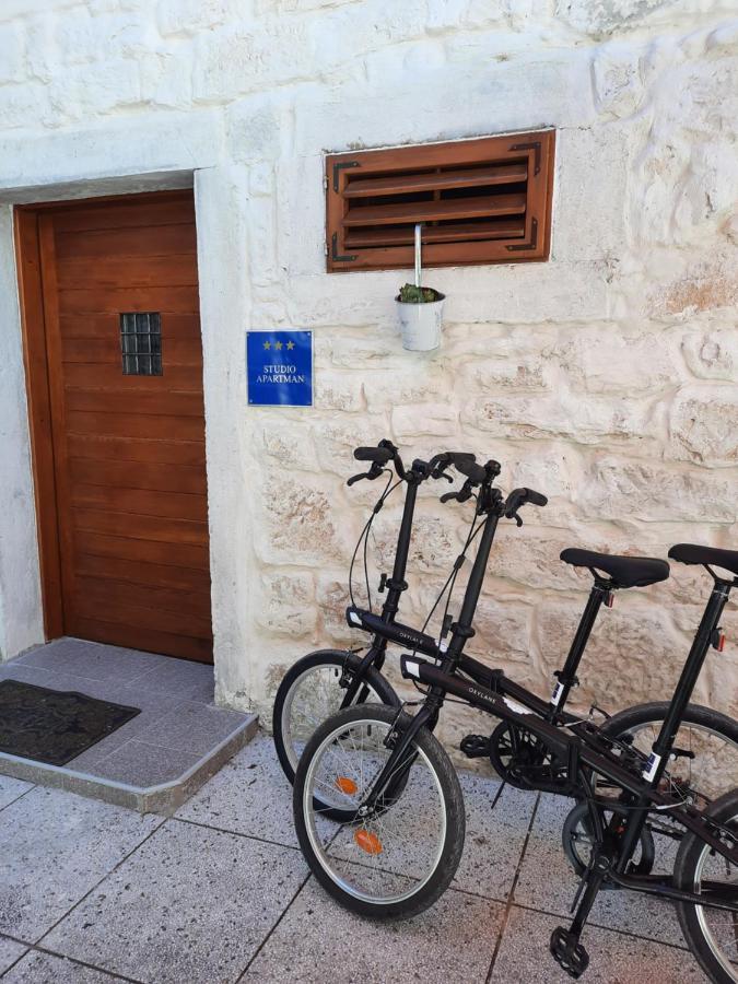 Joseph'S Yard Apartment Rovinj Buitenkant foto